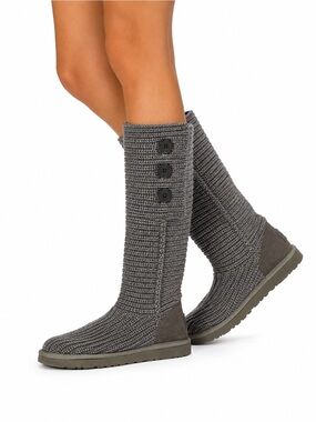 UGG Classic Cardy Tall Knit Boots Grey Size 7 3-Button Sweater Boots